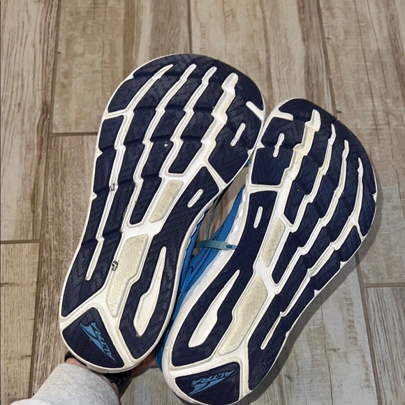 Altra Running Women's Blue Athletic Shoes - Picture 4 of 14